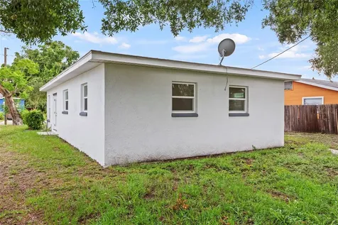 2827 16th Avenue S St Petersburg FL 33712