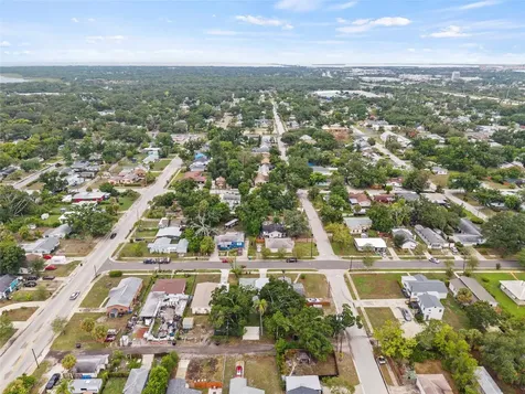 2827 16th Avenue S St Petersburg FL 33712