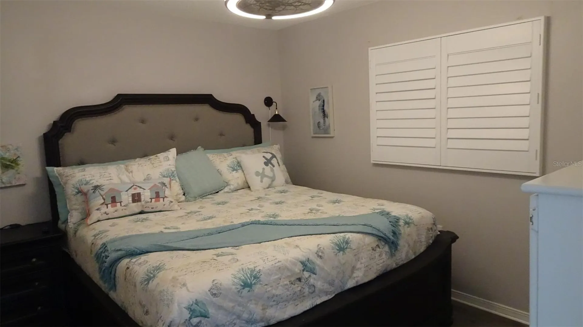 7868 40th Avenue N St Petersburg FL 33709