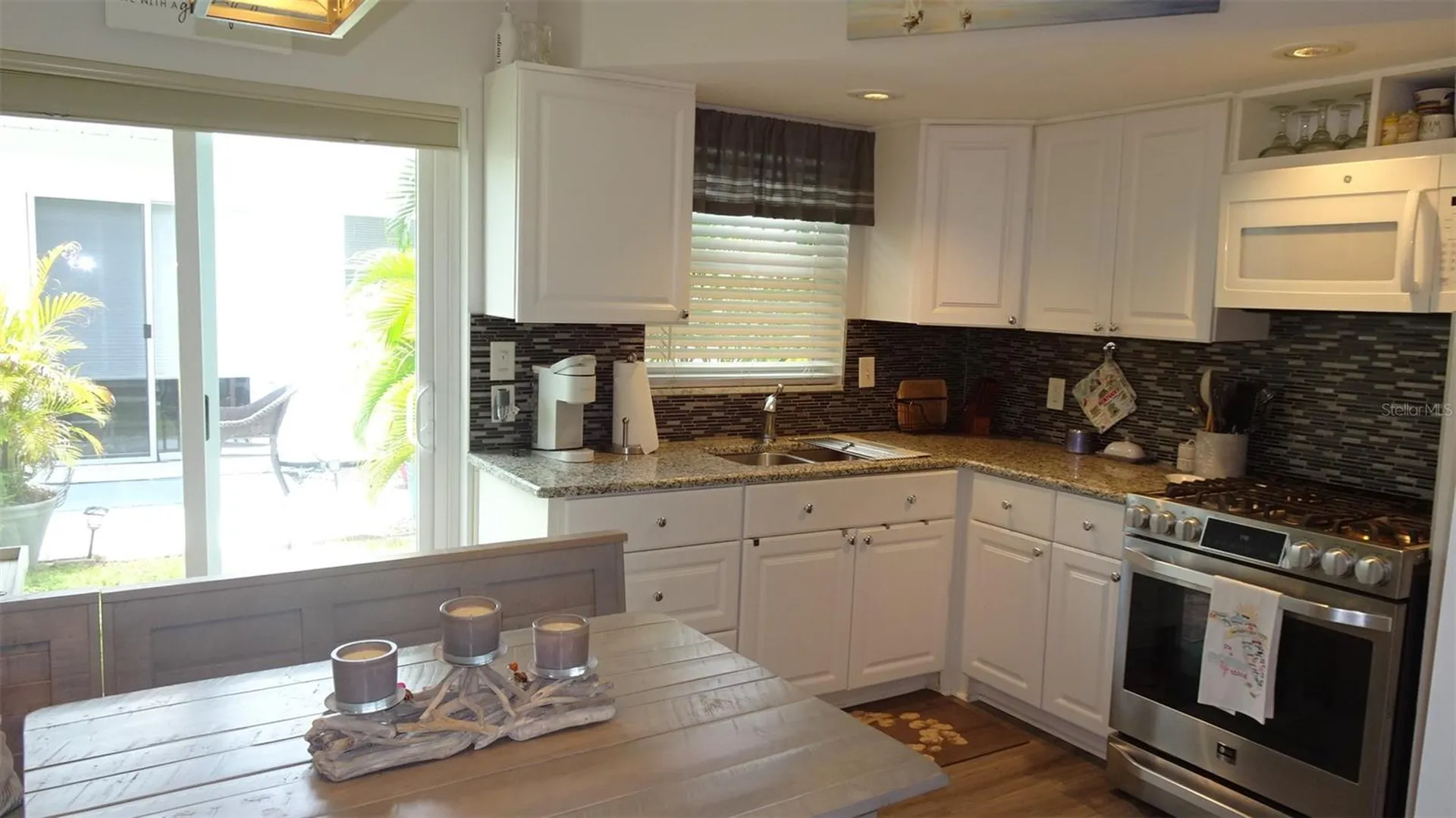 7868 40th Avenue N St Petersburg FL 33709