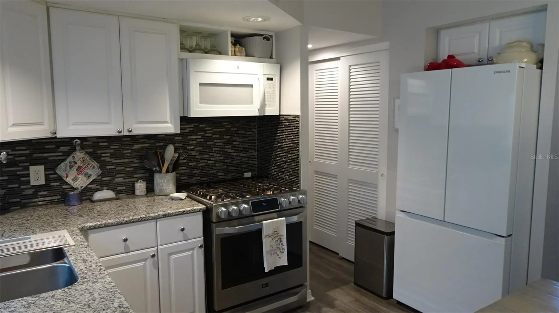 7868 40th Avenue N St Petersburg FL 33709