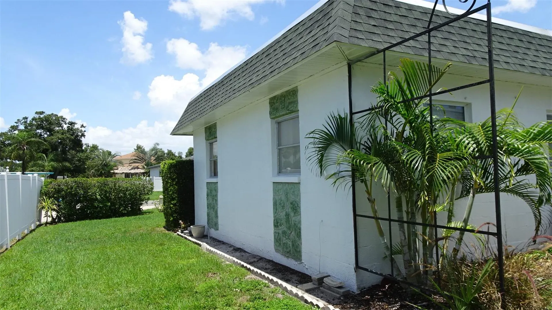 7868 40th Avenue N St Petersburg FL 33709