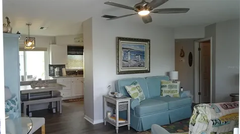 7868 40th Avenue N St Petersburg FL 33709