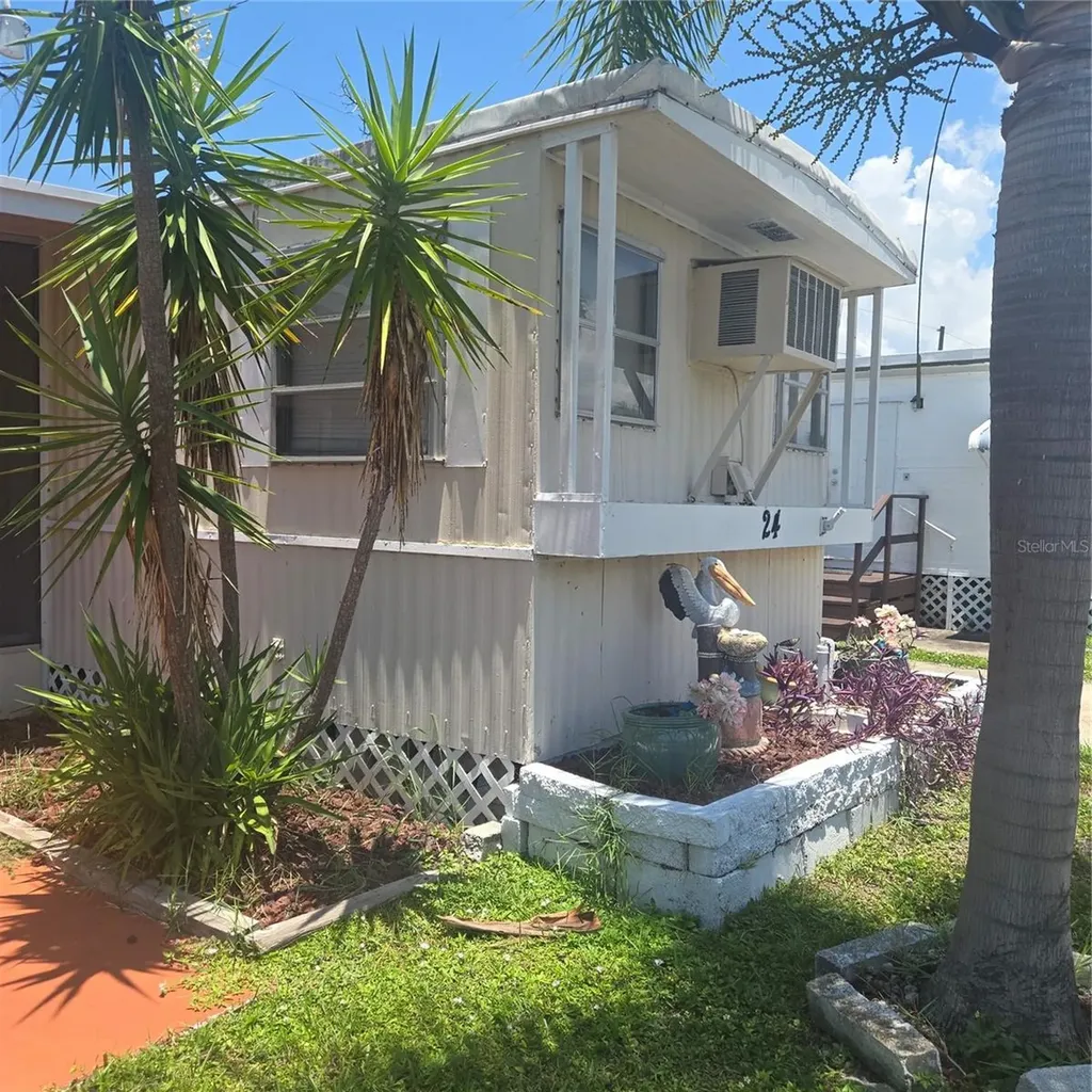 27466 Us Highway 19 N Clearwater FL 33761