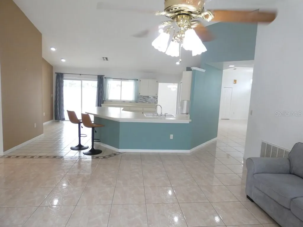 907 Brittany Park Boulevard Tarpon Springs FL 34689