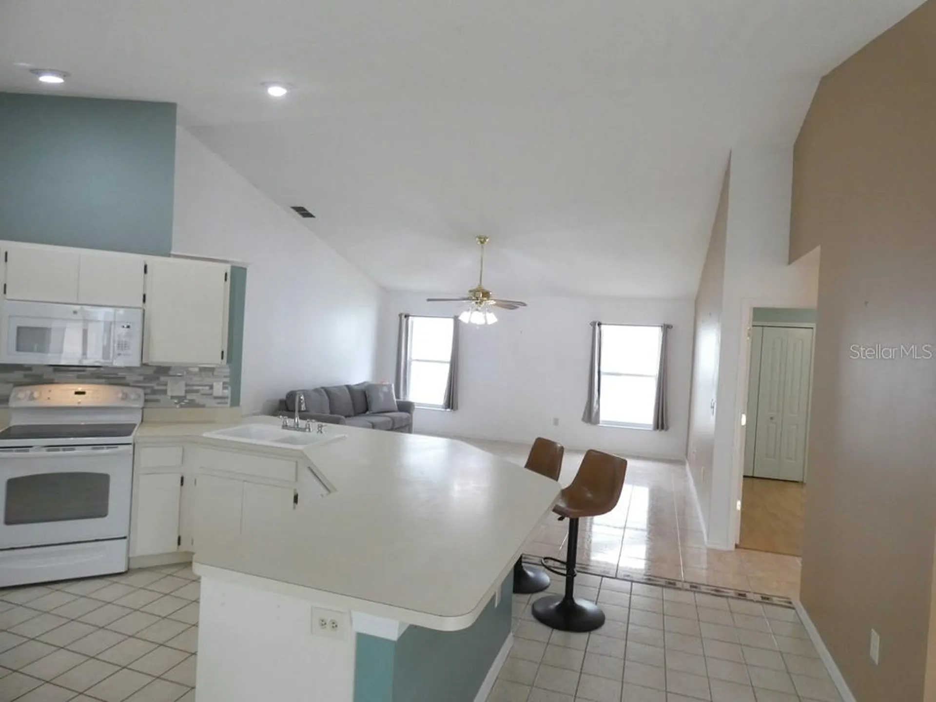 907 Brittany Park Boulevard Tarpon Springs FL 34689