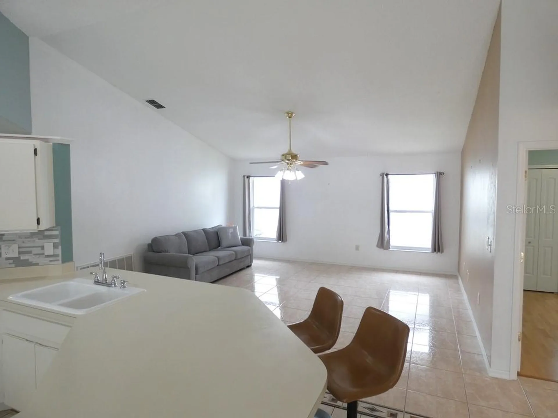 907 Brittany Park Boulevard Tarpon Springs FL 34689
