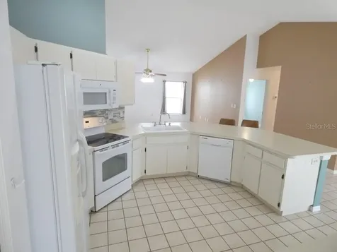 907 Brittany Park Boulevard Tarpon Springs FL 34689