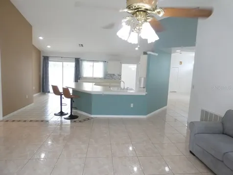 907 Brittany Park Boulevard Tarpon Springs FL 34689