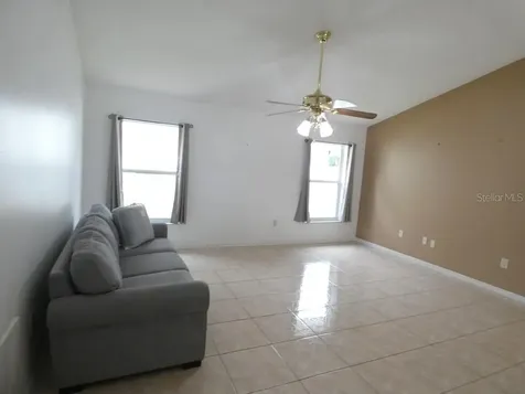 907 Brittany Park Boulevard Tarpon Springs FL 34689