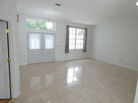 907 Brittany Park Boulevard Tarpon Springs FL 34689