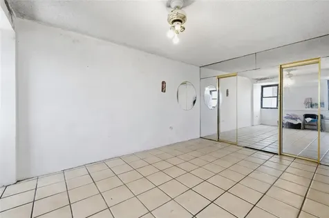 4633 Isla Verde Avenue Carolina PR 00979