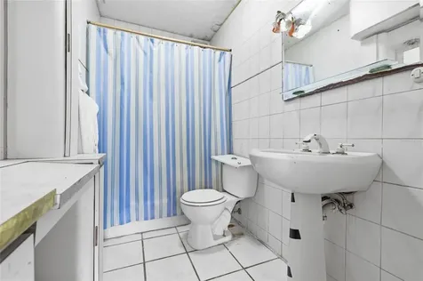 4633 Isla Verde Avenue Carolina PR 00979