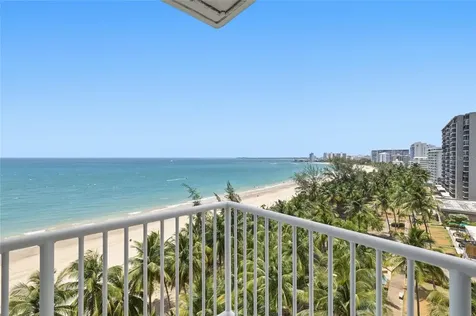 4633 Isla Verde Avenue Carolina PR 00979