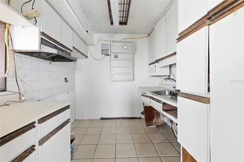 4633 Isla Verde Avenue Carolina PR 00979