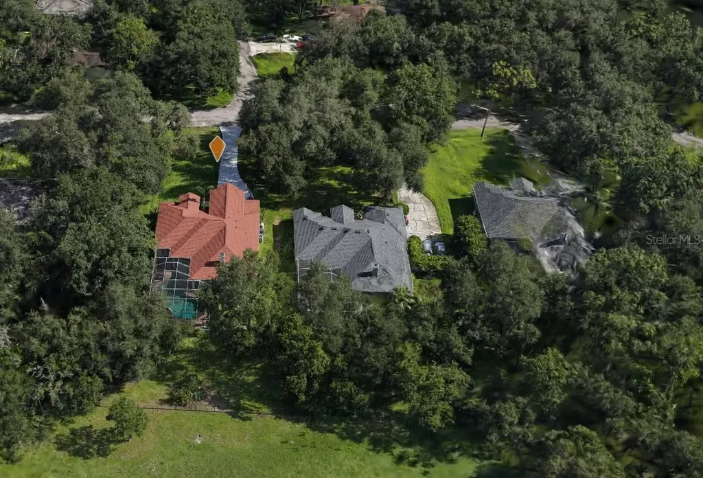 2409 Fox Forest Drive Lutz FL 33549