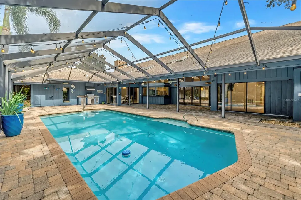 2837 Saber Drive Clearwater FL 33759