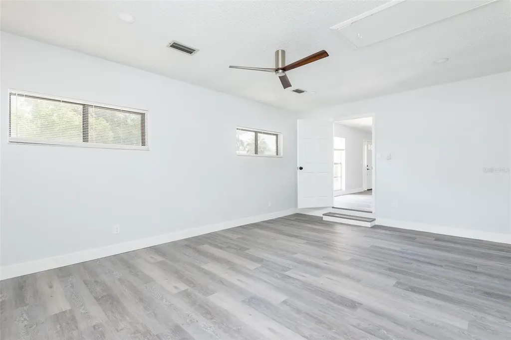 902 Shangri La Drive Seffner FL 33584