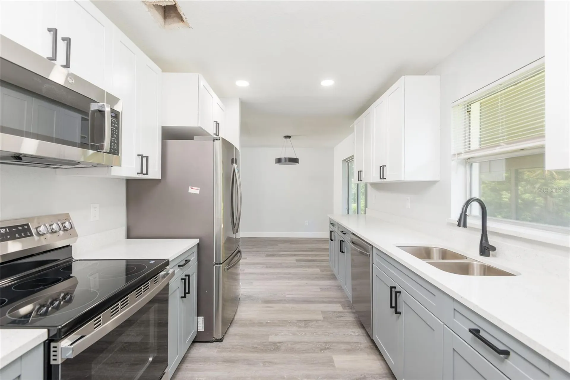 902 Shangri La Drive Seffner FL 33584