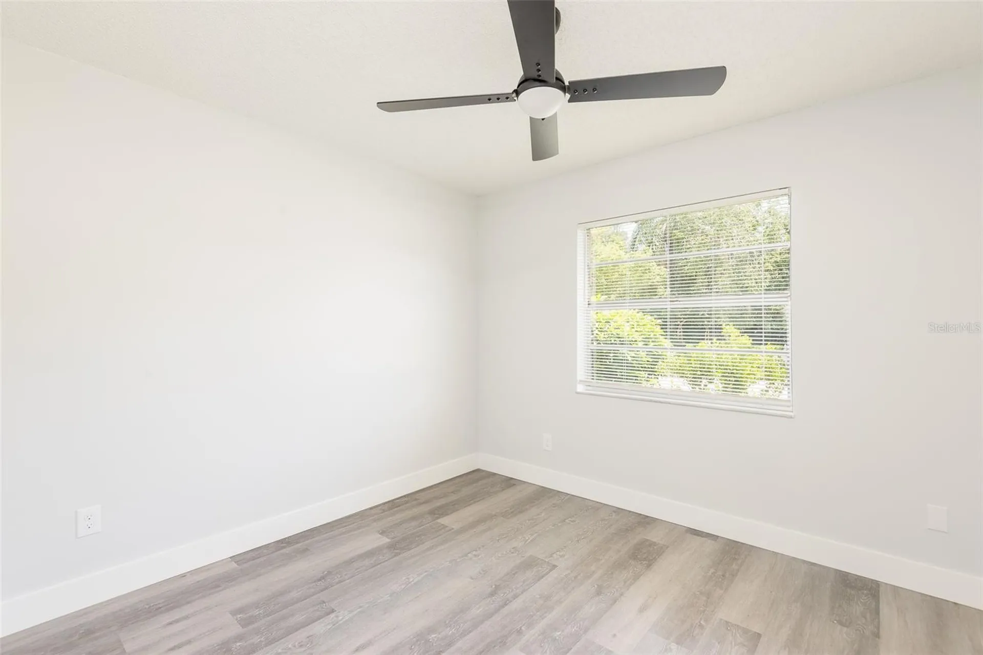 902 Shangri La Drive Seffner FL 33584
