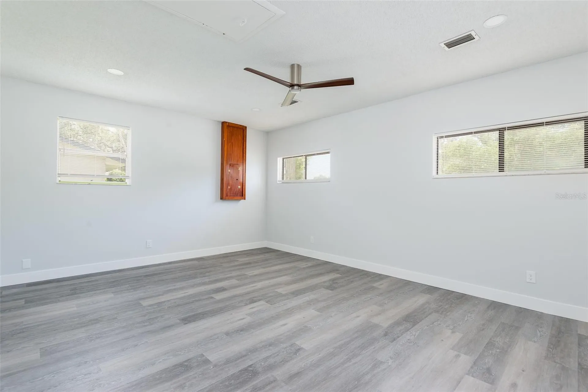 902 Shangri La Drive Seffner FL 33584