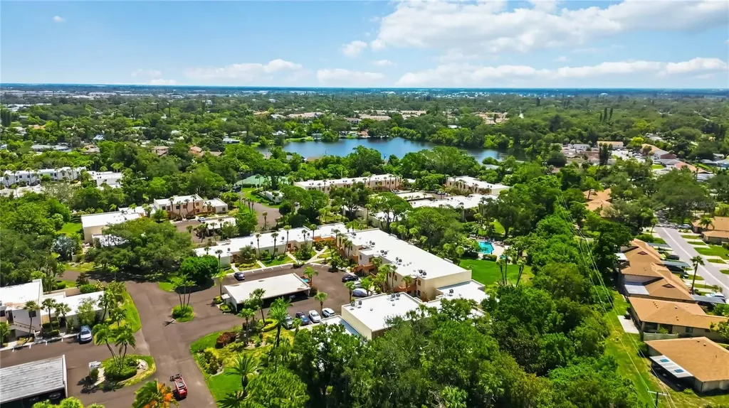 218 Pineneedle Drive Bradenton FL 34210