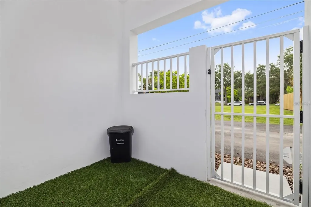 41 29th Street N St Petersburg FL 33713