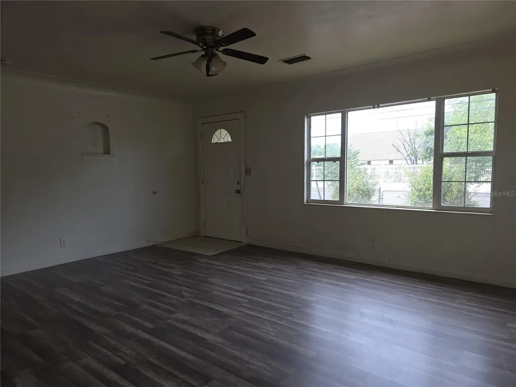 1800 22nd Avenue S St Petersburg FL 33712