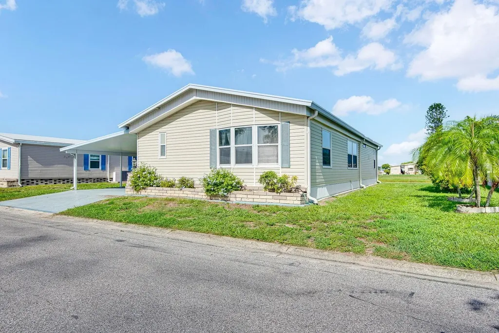 9107 34th Avenue E Palmetto FL 34221