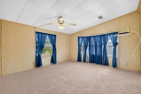 9107 34th Avenue E Palmetto FL 34221