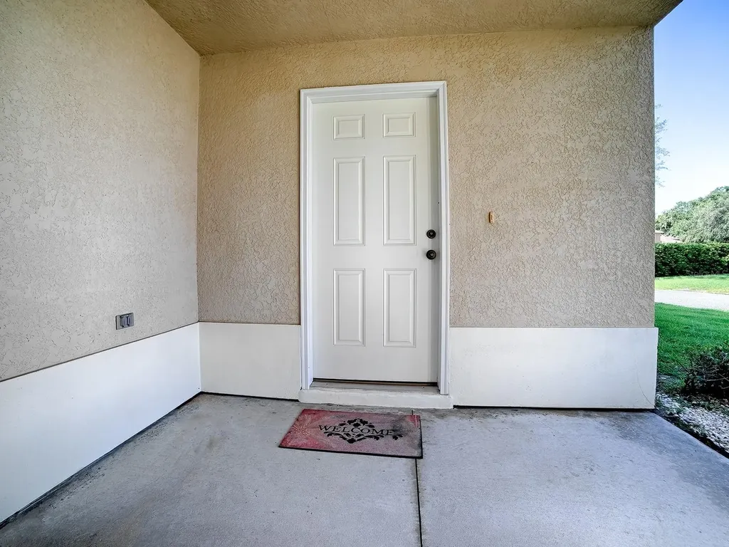 12319 NE 52nd Loop Oxford FL 34484