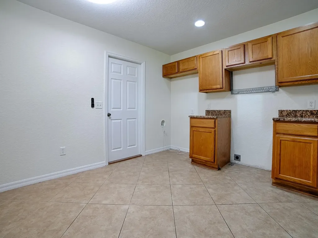 12319 NE 52nd Loop Oxford FL 34484