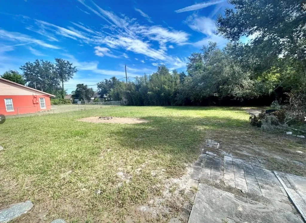 1701 Montecito Avenue Deltona FL 32738