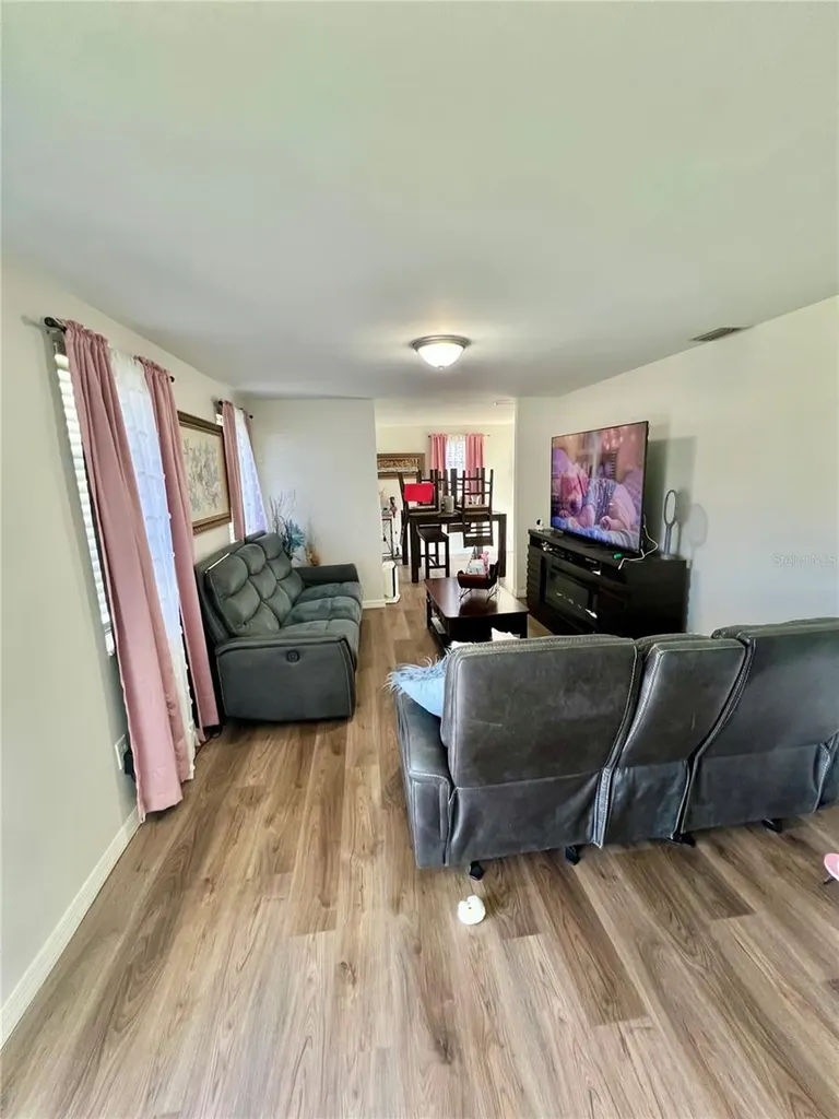 1701 Montecito Avenue Deltona FL 32738