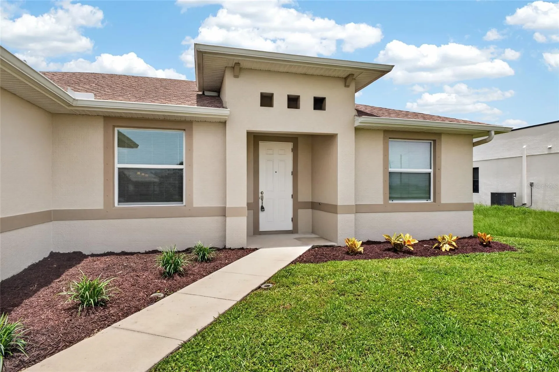 2714 NW 1st Place Cape Coral FL 33993