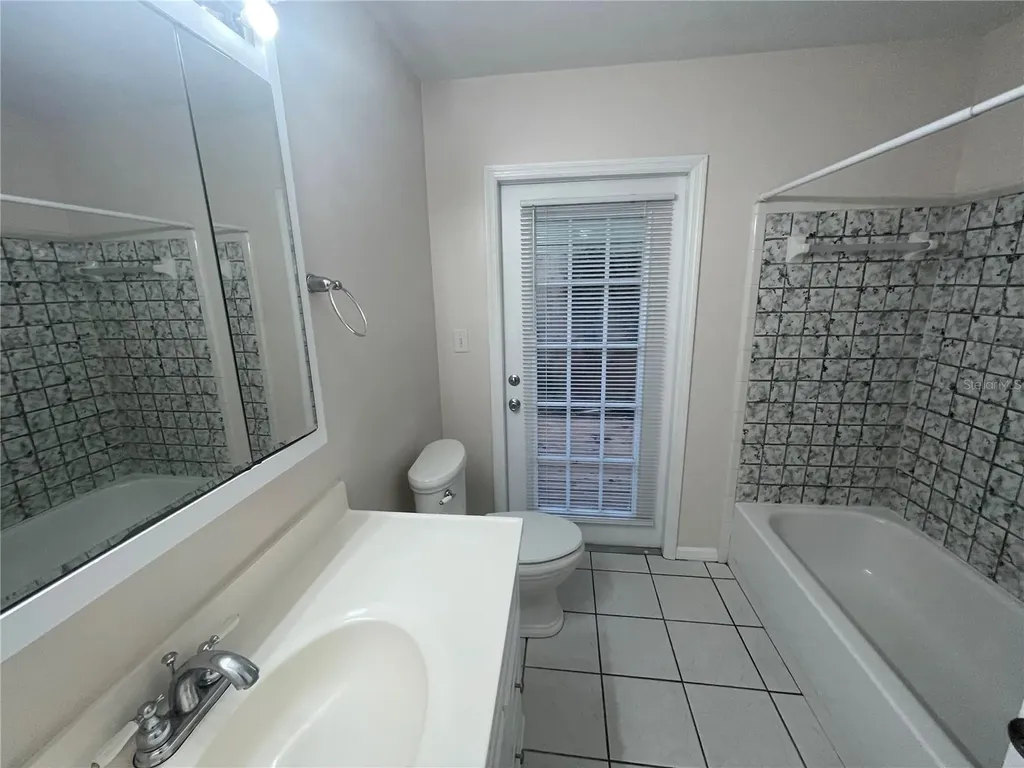 3810 NW 28th Terrace Gainesville FL 32605