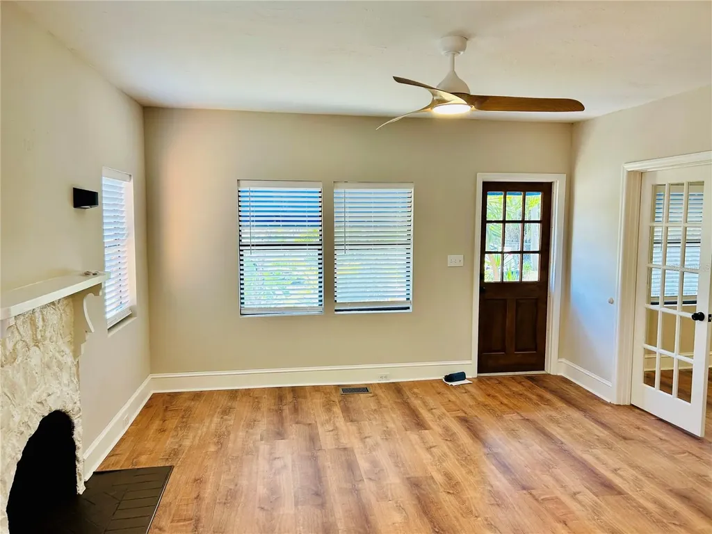 1315 24th St W Bradenton FL 34205