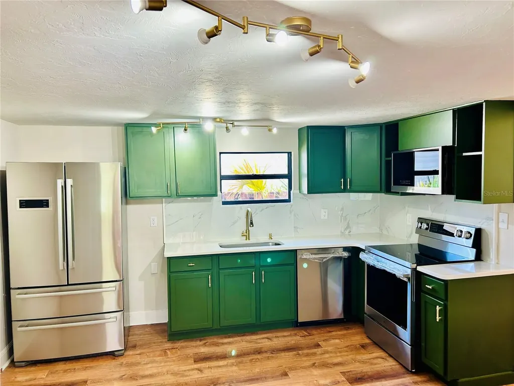1315 24th St W Bradenton FL 34205