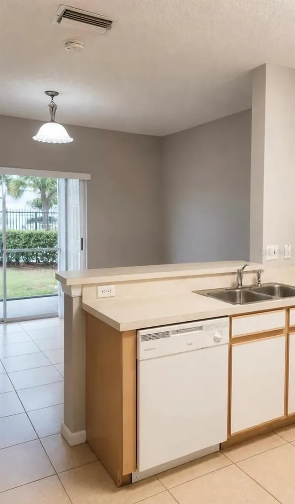 6512 Osprey Lake Circle Riverview FL 33578
