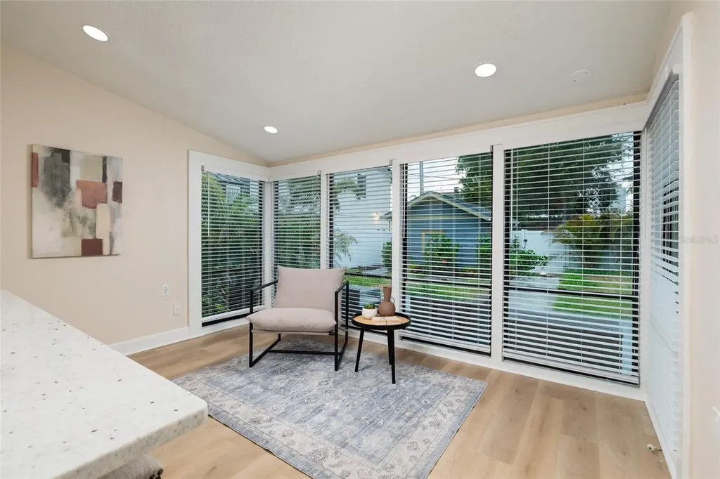 322 11th Avenue N St Petersburg FL 33701