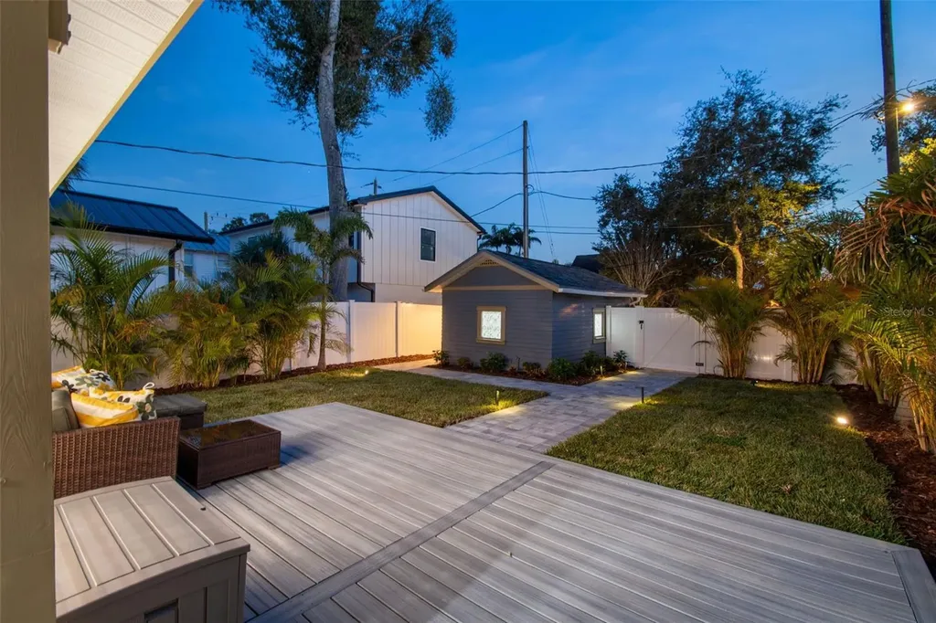 322 11th Avenue N St Petersburg FL 33701