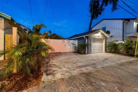 322 11th Avenue N St Petersburg FL 33701