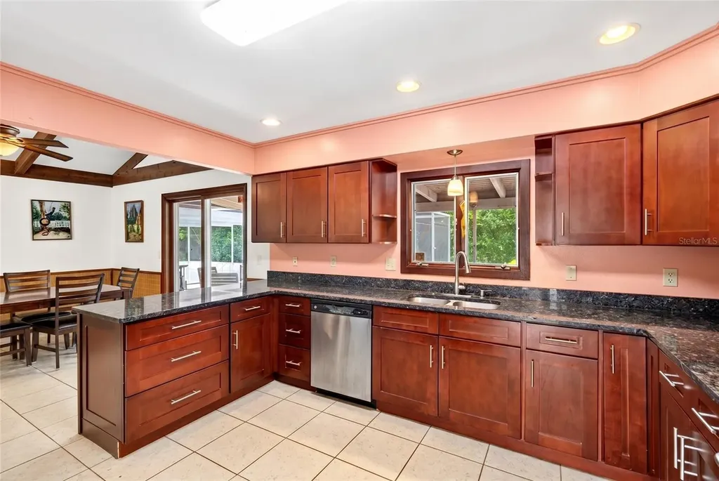 10848 N Dragonis Drive Dunnellon FL 34433