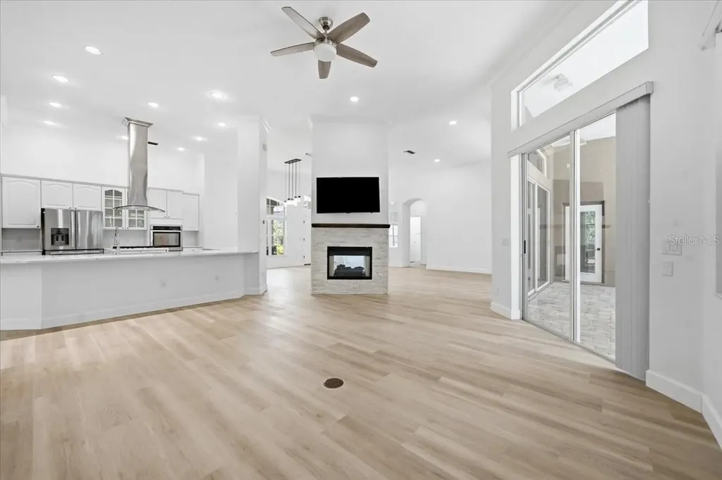 6121 Chene Court Lutz FL 33558
