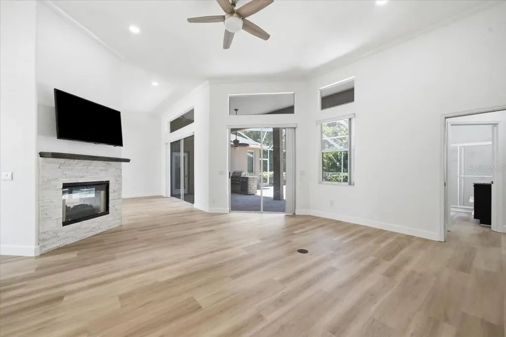 6121 Chene Court Lutz FL 33558