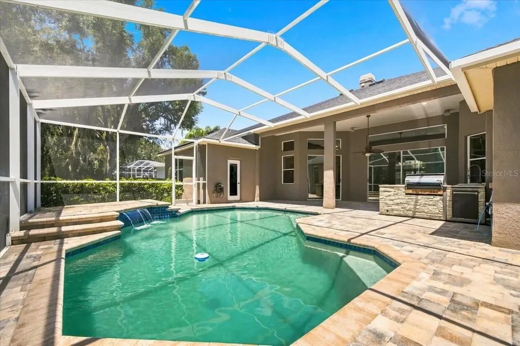 6121 Chene Court Lutz FL 33558