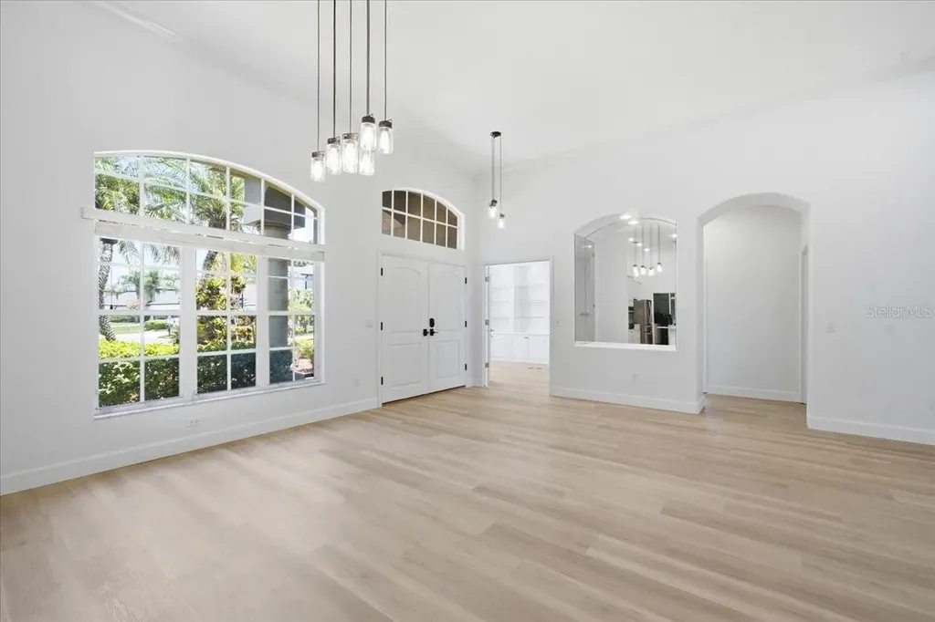 6121 Chene Court Lutz FL 33558