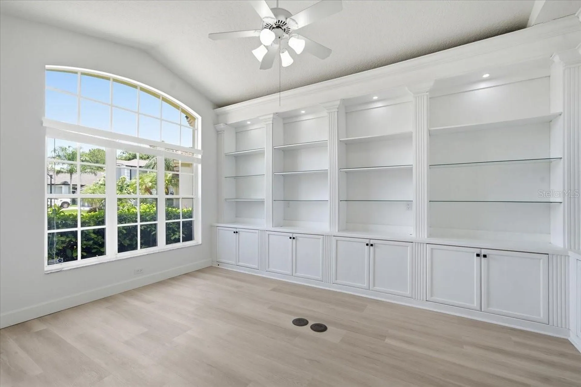6121 Chene Court Lutz FL 33558