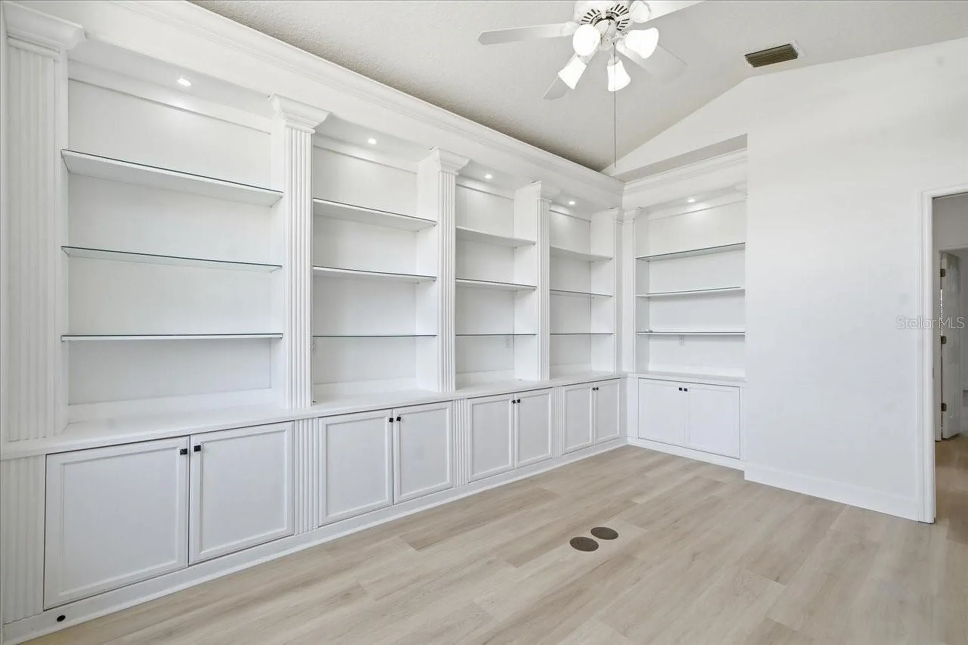 6121 Chene Court Lutz FL 33558
