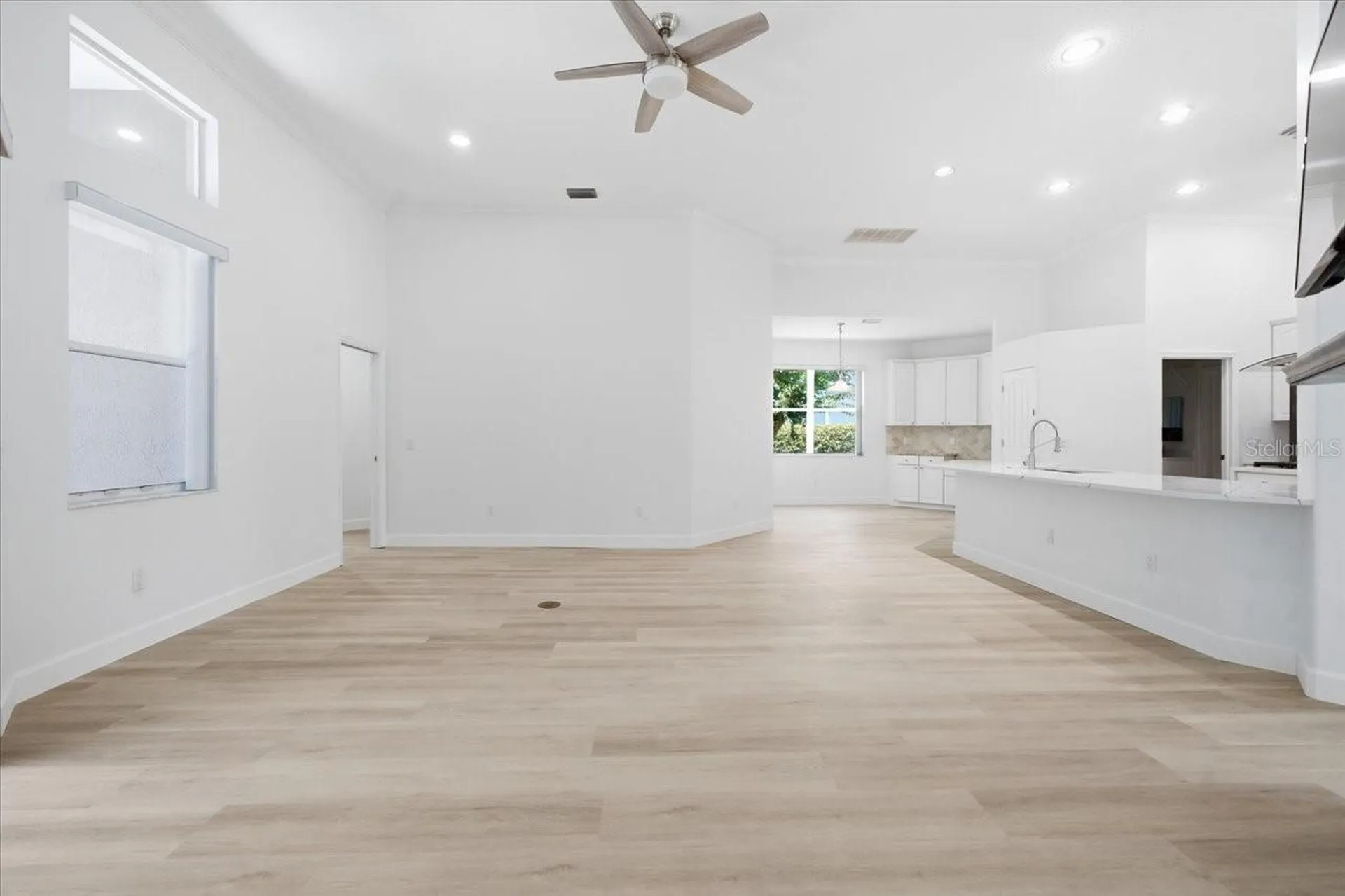 6121 Chene Court Lutz FL 33558